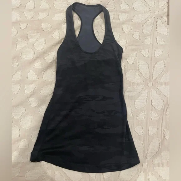 Lululemon Tank - Picture 4 of 7